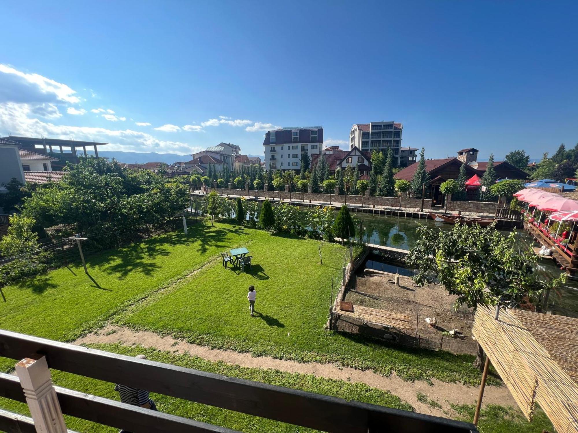 Vila Ndrio Tushemisht Exteriör bild